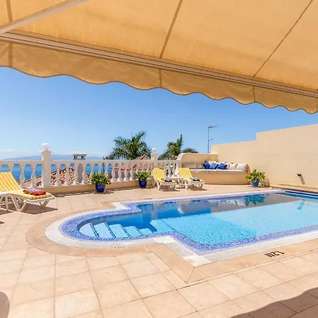 El Varadero Sleeps 6 Pool Air Con Wifi Puerto de Santiago (Tenerife)