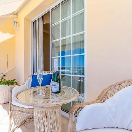 El Varadero Sleeps 6 Pool Air Con Wifi *