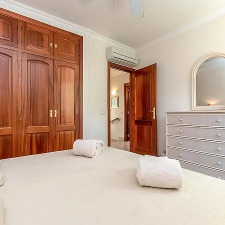 El Varadero Sleeps 6 Pool Air Con Wifi Villa