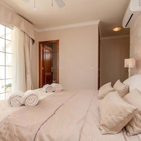 El Varadero Sleeps 6 Pool Air Con Wifi Villa *