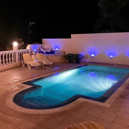 El Varadero Sleeps 6 Pool Air Con Wifi *