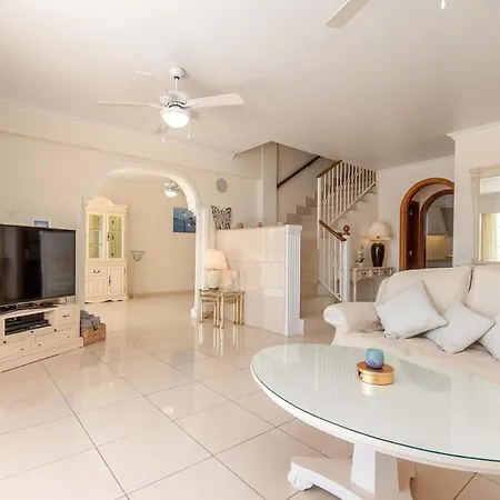 El Varadero Sleeps 6 Pool Air Con Wifi Villa *