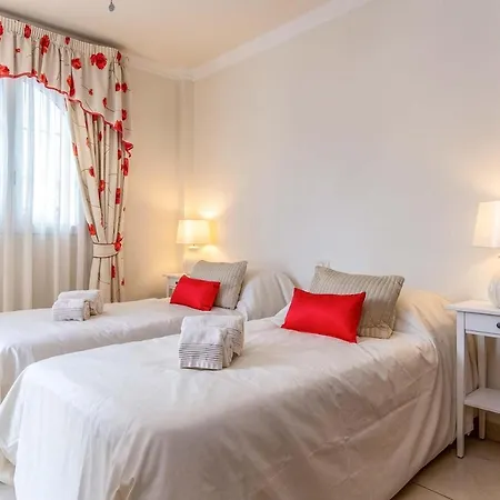 El Varadero Sleeps 6 Pool Air Con Wifi
